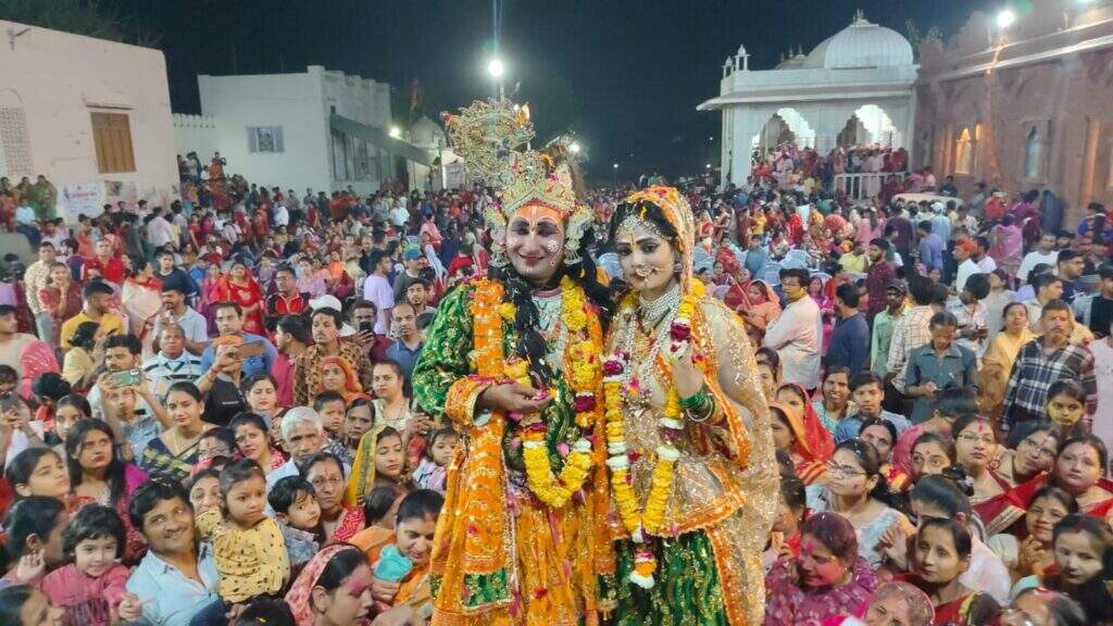न पार्किंग, न ट्रैफिक डायवर्ट, यातायात व्यवस्था बिगड़ी चारों ओर जाम