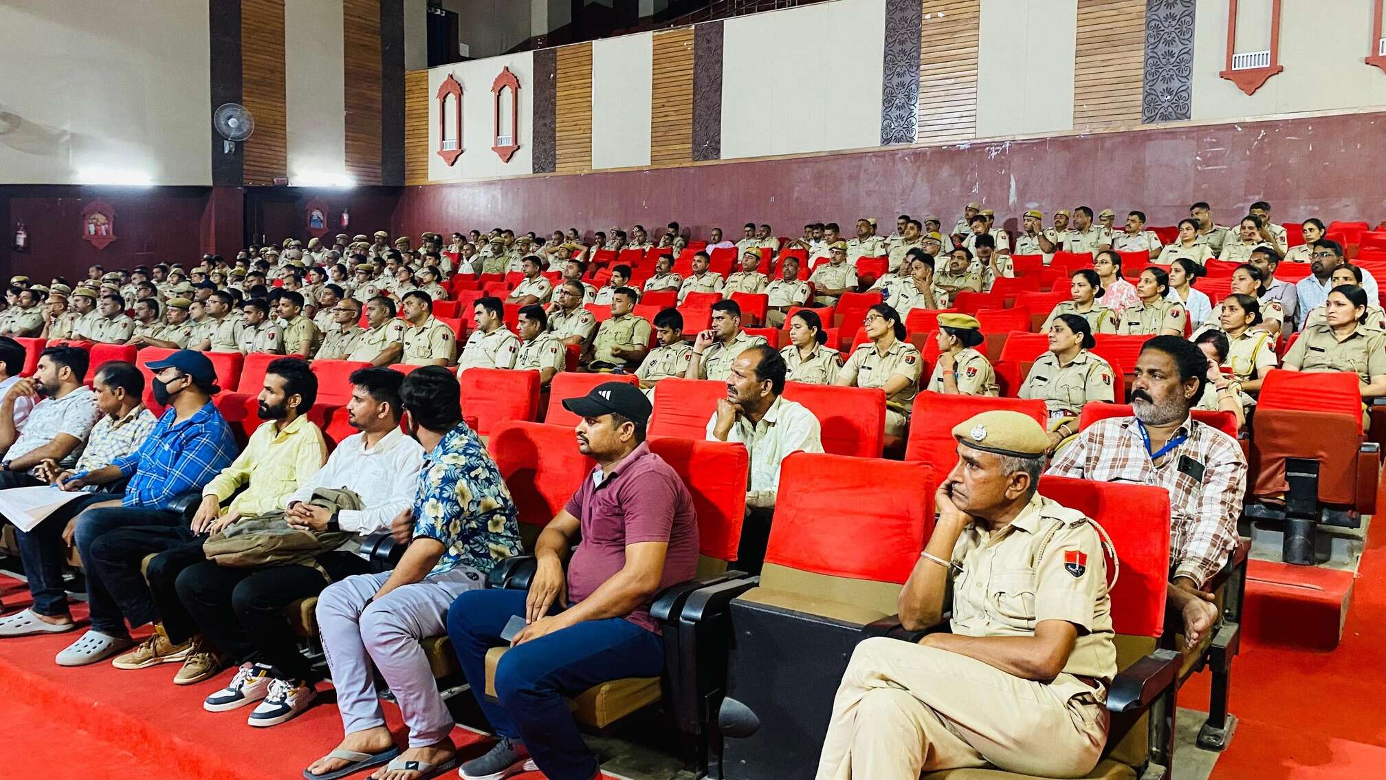 BIKANER : पुलिस कर्मियों और होम गार्ड प्रतिनिधियों को दिया प्राथमिक चिकित्सा, सीपीआर और अग्निशमन यंत्र संचालन प्रशिक्षण