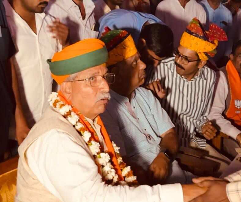 कैबिनेट मंत्री गजेन्द्रसिंह खींवसर, सुमीत गोदारा, एमएलए अंशुमान आदि ने भाजपा के लिए वोट मांगे
