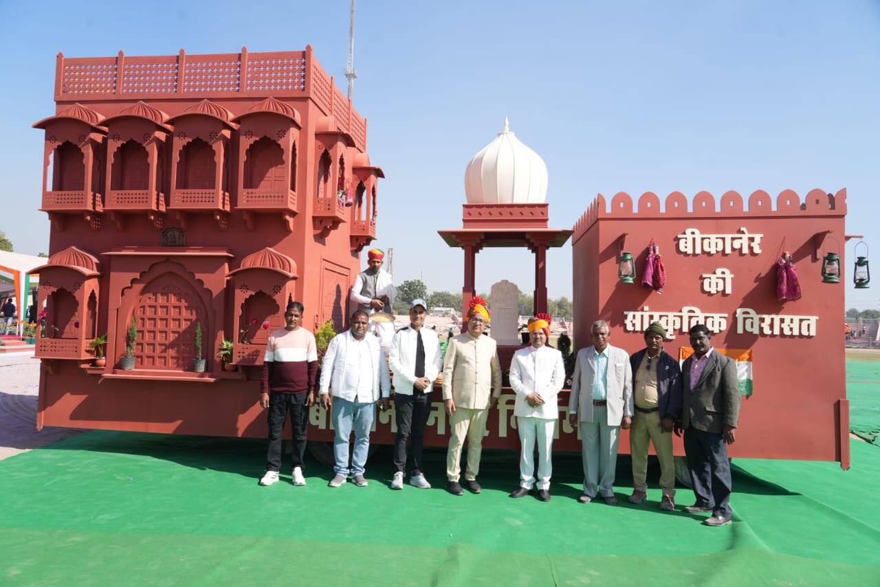 Bikaner : मंत्री सुमित गोदारा ने ध्वजारोहण कर कही खास बातें, प्रतिभाओं का हुआ सम्मान