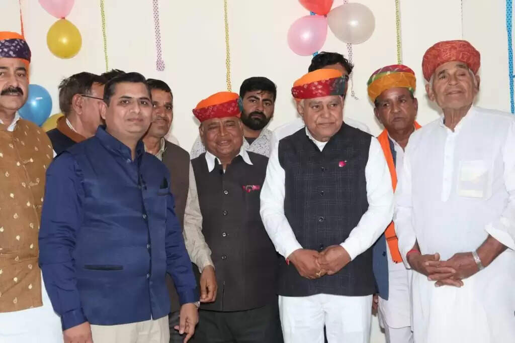 27 को बीकानेर आएंगे डोटासरा, जूली, रंधावा : दौरे के मद्देनजर बड़ी मीटिंगें कर रहे ब्लॉक प्रभारी