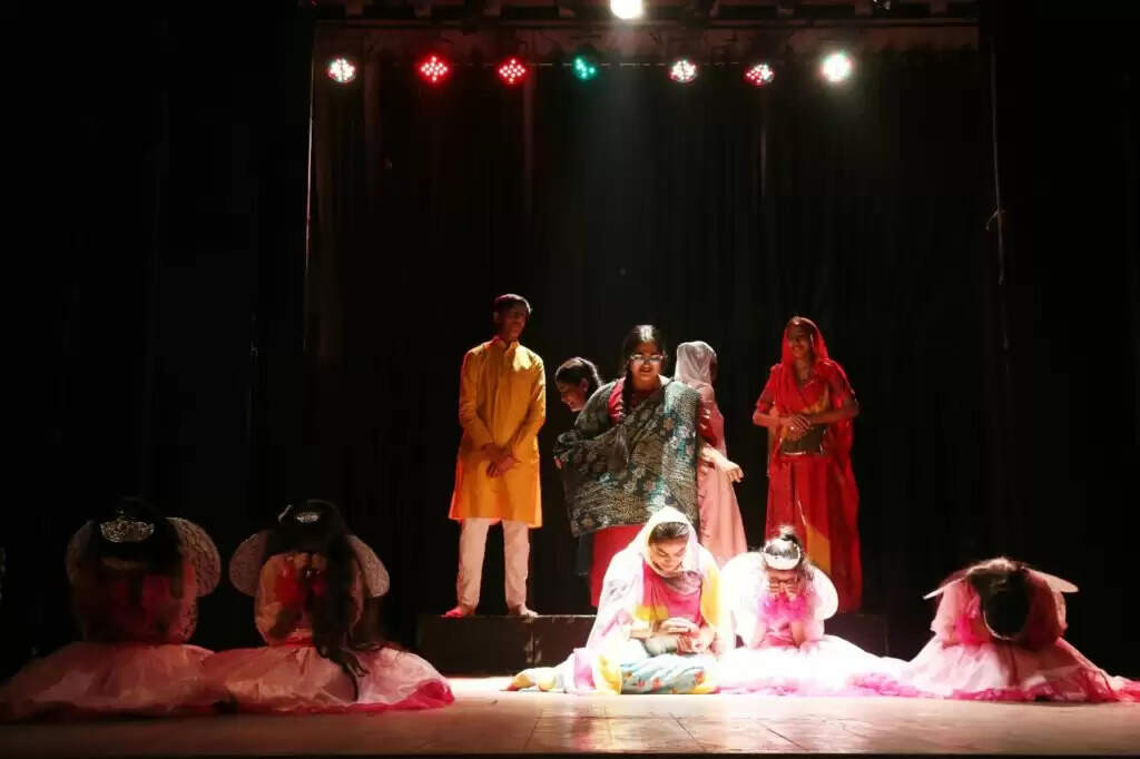 ‘जी..जैसी आपकी मर्जी’ ने रंग-आनंद के आखिरी दिन खूब रंग जमाया