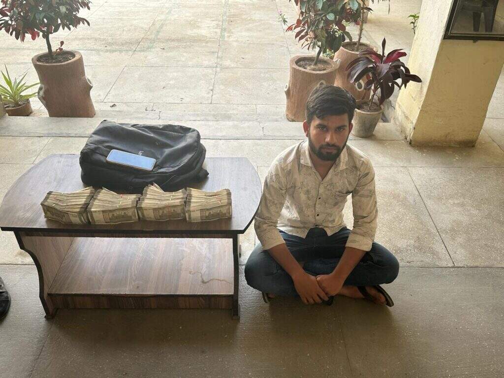 देशनोक के ज्वालाप्रसाद से 08 लाख रूपए बरामद, हवाला लेन-देन के हैं रूपए
