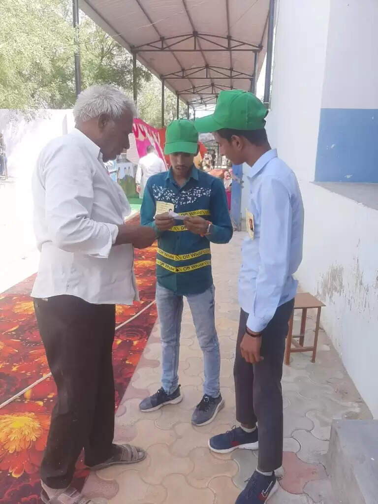 Bikaner Loksabha Election 2024 : तीन बजे तक 40.8 % मतदान, सबसे ज्यादा 50.7% अनूपगढ़, सबसे कम 32.14 % नोखा में