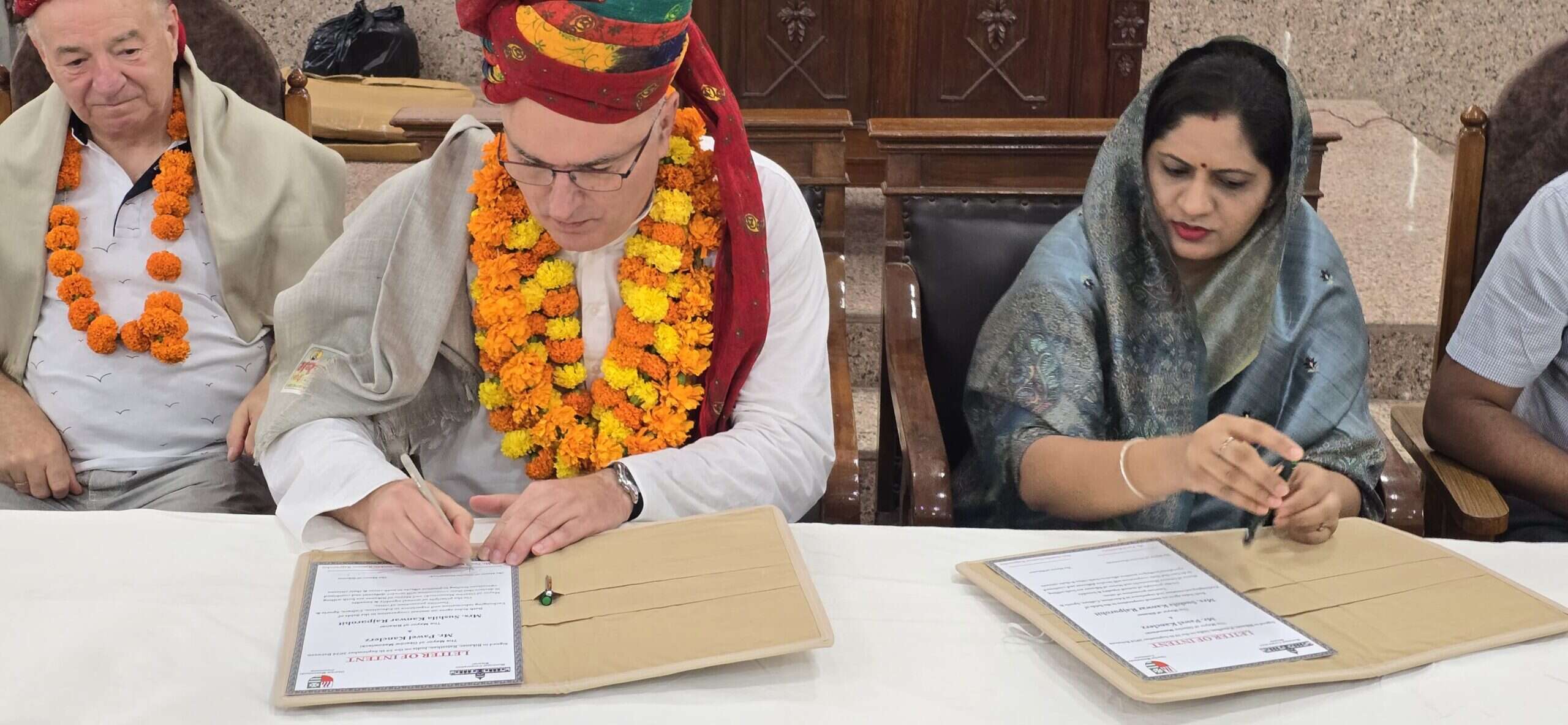 Sushila-Paweł Meeting : बीकानेर-ओजराव मेयर के बीच लेटर ऑफ इंटेंट पर हस्ताक्षर