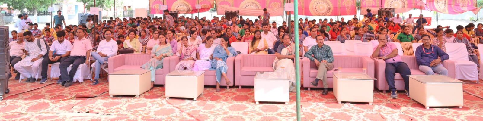 Bikaner : कर्नल चौहान ने प्रोत्साहित किया, आचार्य, जोशी, शर्मा ने निर्णायक बन परखा