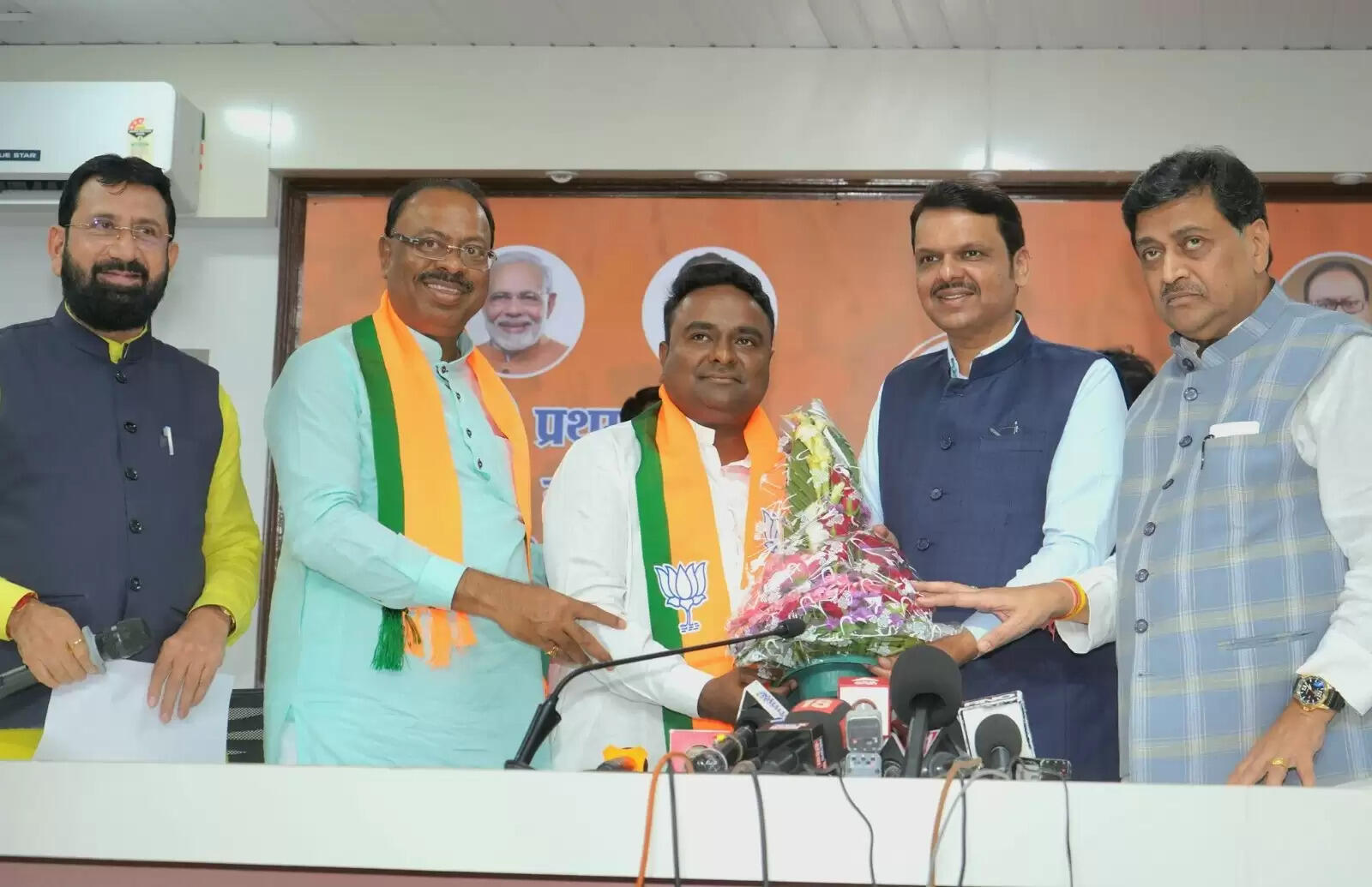 कांग्रेस से निकाले गए विधायक जीतेश अंतापुरकर भाजपा में शामिल