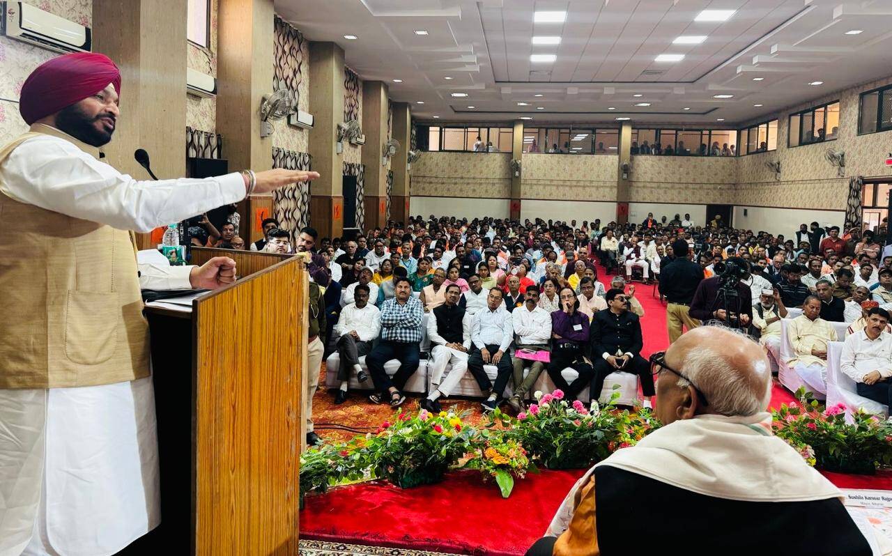 Rail Minister Bittu in Bikaner : बीकानेर से जल्द चलेगी वंदे भारत ट्रेन, कोटगेट व सांखला फाटक समस्या का होगा निस्तारण