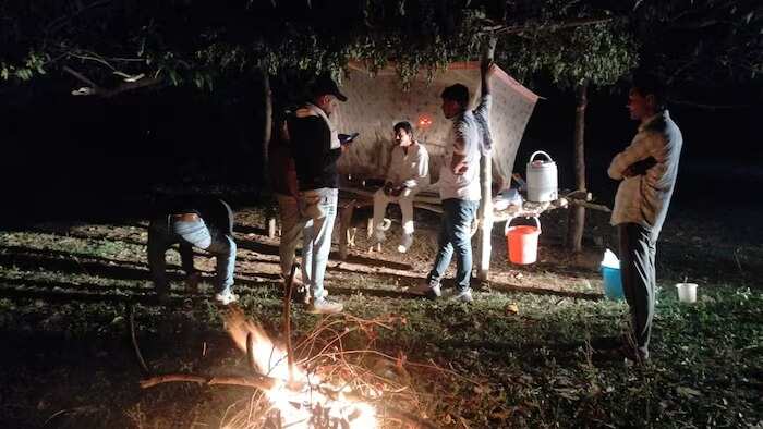 मुंजारे परिवार की अनोखी कहानी : पूर्व सांसद कंकर मुंजारे बालाघाट से बसपा प्रत्याशी, पत्नी अनुभा कांग्रेस एमएलए