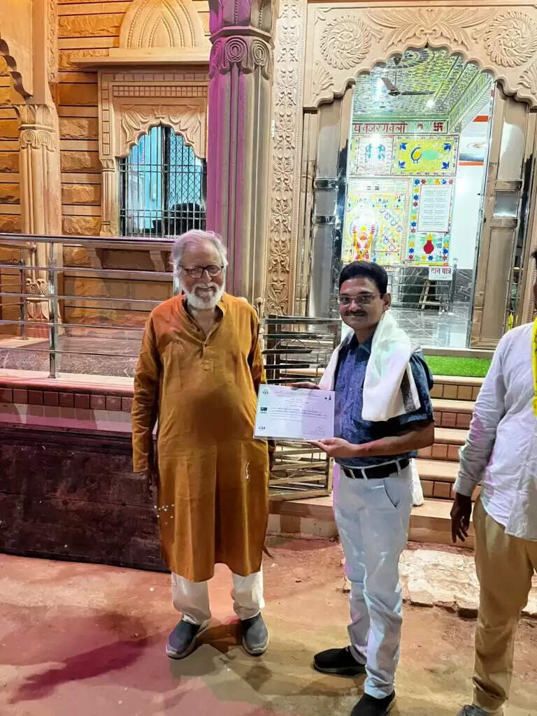 ग्रामीणों ने गैर डांडिया नाच का आयोजन किया, शोध कर्ता हुए भाव विभोर
