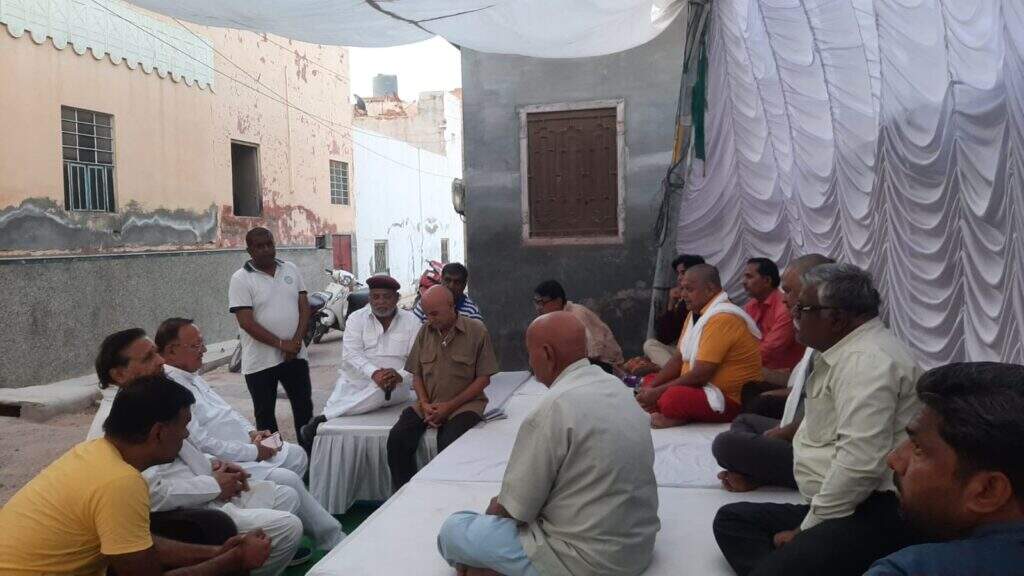 पूर्व मुख्यमंत्री वसुंधराराजे ने फोन कर जताया शोक, कहा, 'मां के जाने का दर्द मैं समझ सकती हूं'