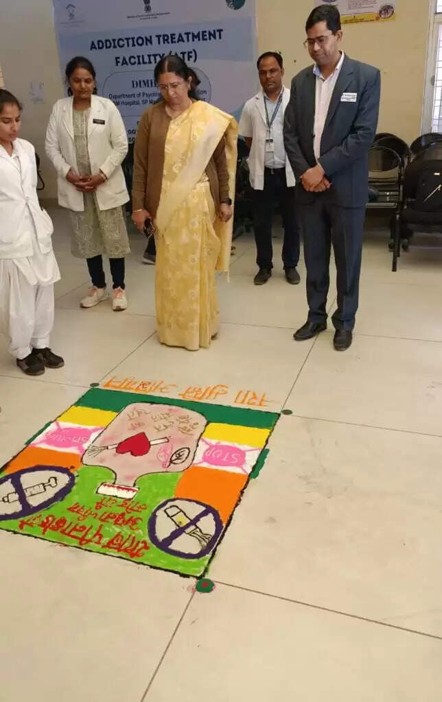 नशामुक्त जन-जागरूकता रैली, रंगोली व नारा लेखन प्रतियोगिताओं का आयोजन