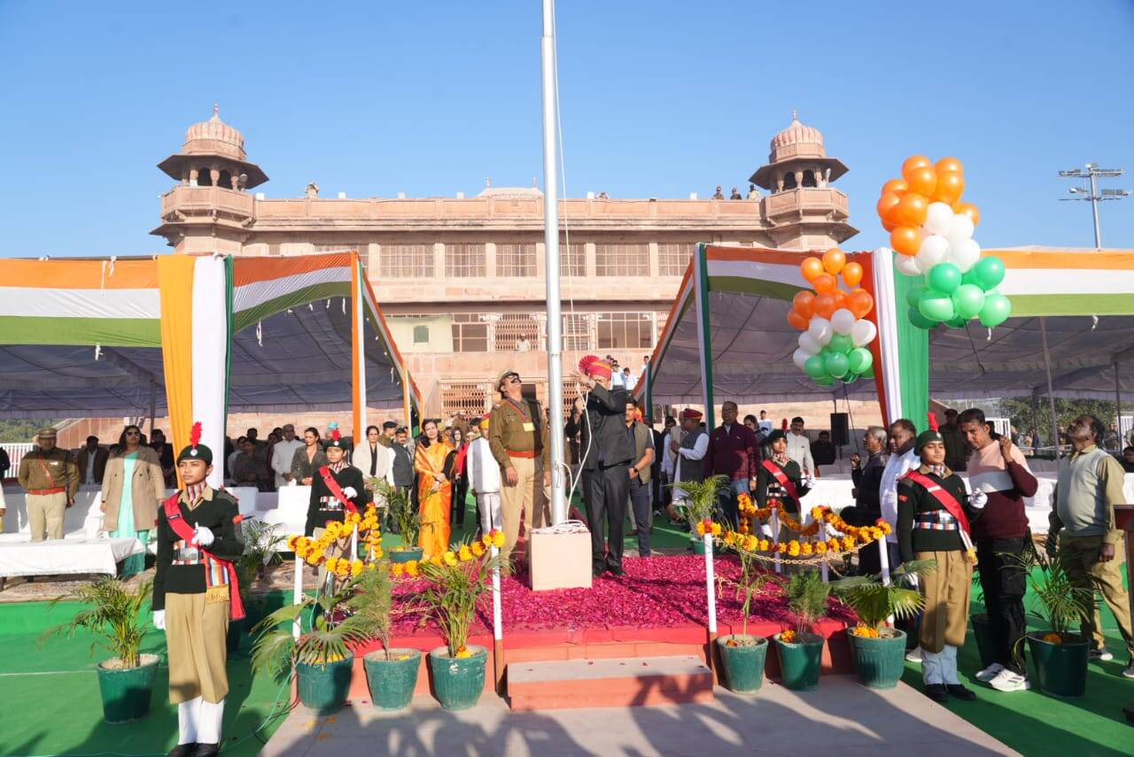 Bikaner : मंत्री सुमित गोदारा ने ध्वजारोहण कर कही खास बातें, प्रतिभाओं का हुआ सम्मान