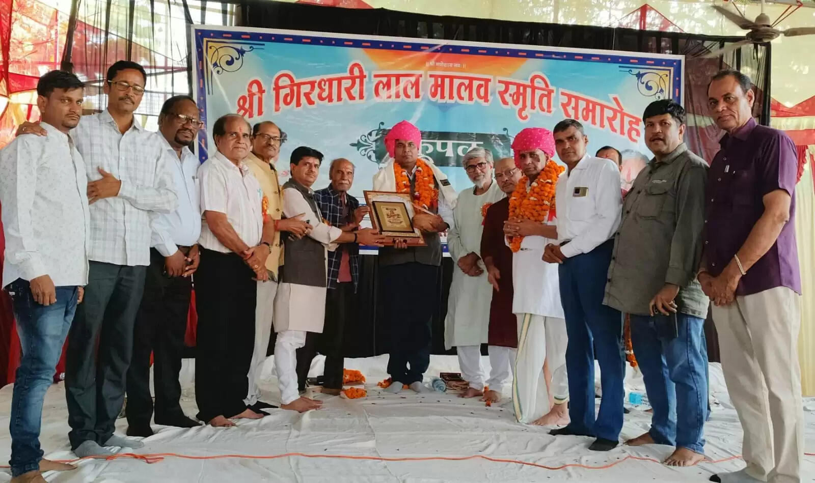 खबर मायड़ भासा मांय : ओम नागर रै सिरजण सूं लेय'र साहित्य-संस्कृति री मेहताऊ बाताँ बताई डॉ.चारण अर राजपुरोहित