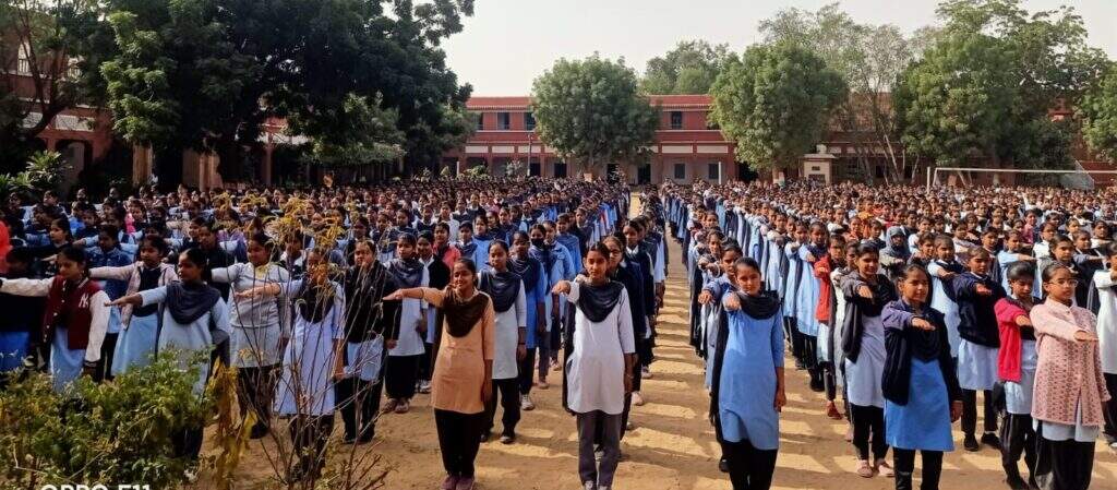 विद्यार्थियों ने शपथ, रंगोली और रैली से दिया शत-प्रतिशत मतदान का संदेश