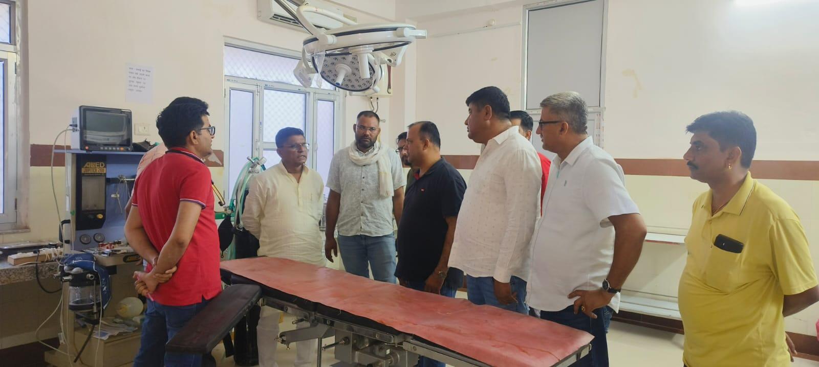 Khajuwala : एमएलए विश्वनाथ ने Pugal Hospital का निरीक्षण किया, अधिकारियों की मीटिंग ली