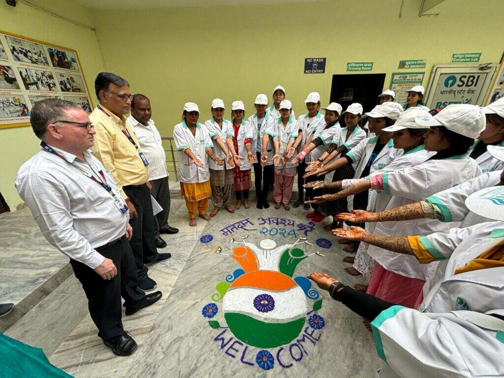 एसबीआई आरसेटी बीकानेर में मेंहदी, रंगोली, भाषण प्रतियोगिता से दिया शत प्रतिशत मतदान का संदेश