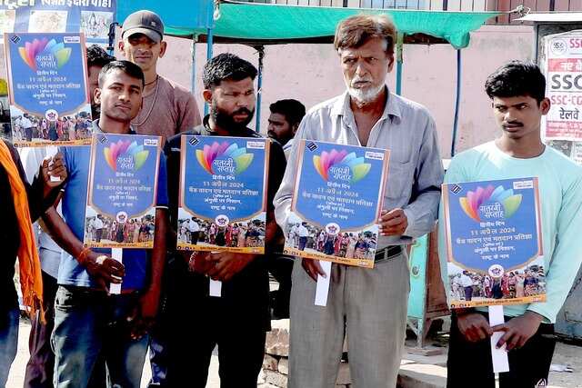 मतदाता जागरूकता : श्रमिकों ने ली शत प्रतिशत मतदान की शपथ