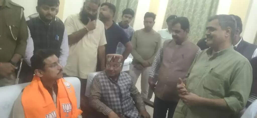 अखिलेश प्रतापसिंह के साथ कार्यकर्ताओं-नेताओं ने की अगवानी, राठौड़ बोले, सरकार ने दो महीनों में ही किया ऐतिहासिक काम