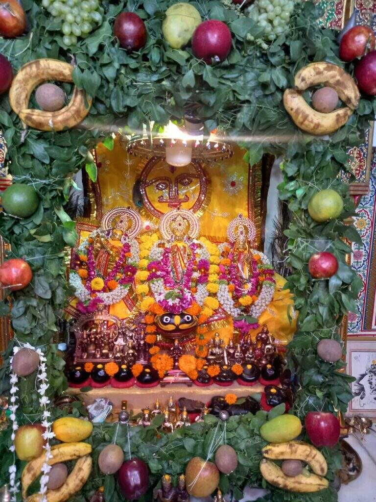 काशी में विद्या हासिल कर पुटिया महाराज ने बनाई भगवान राम की कुंडली, अब लखिया महाराज कर रहे वाचन