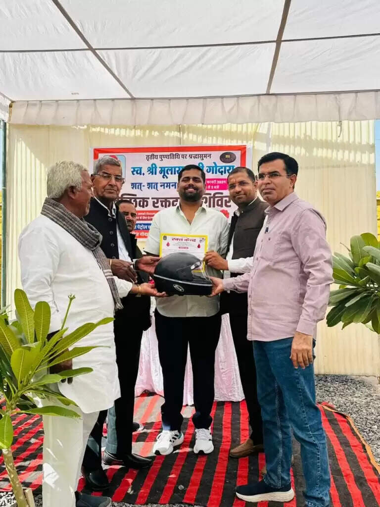 रक्तदान शिविर में 177 यूनिट ब्लड डोनेट