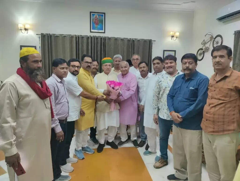 तीसरी बार अर्जुन राम के स्वतंत्र प्रभार बनने पर भाजपा नेताओं ने दिल्ली निवास पर दी बधाई