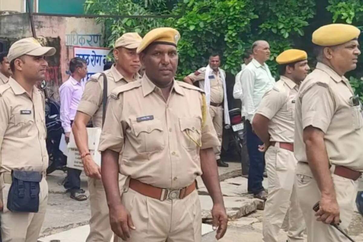 Rajasthan : ट्रक ड्राइवर की पत्नी और भांजे ने साथ फांसी लगाई