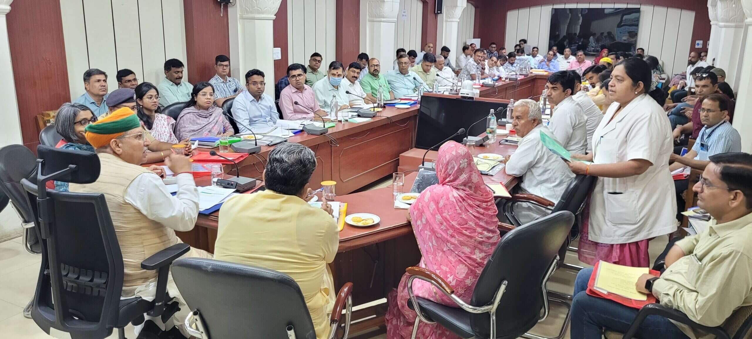 DISHA Meeting in Bikaner : मंत्री अर्जुनराम ने केन्द्र की 39 योजनाओं से बीकानेर में विकास पर बात की