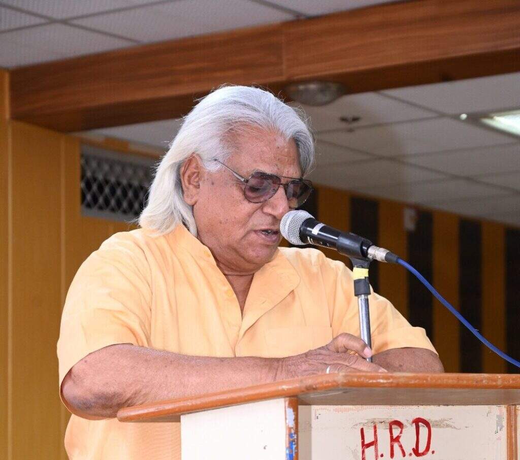 'चेतनाजी की जुबानी-मधुजी की कहानी' सुन देर तक गुदगुदाये श्रोता