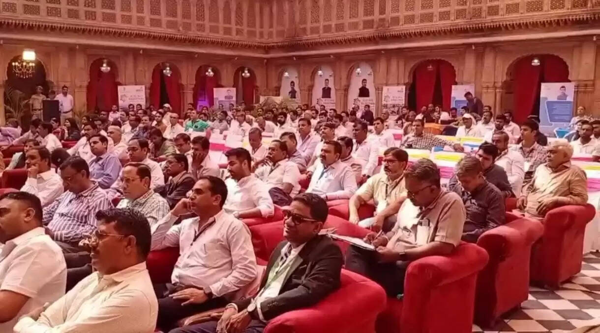 Bikaji MD Dipak Agrawal की दो टूक : किसी को बीकानेर लाते हैं तो बेइज्जती फील होती है!!