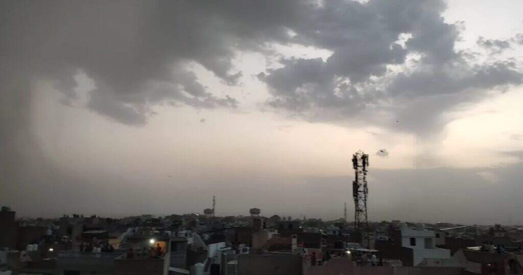 Bikaner एक दिन-मौसम तीन : 45.5° सबसे गर्म, शाम को आंधी, रात को बौछार