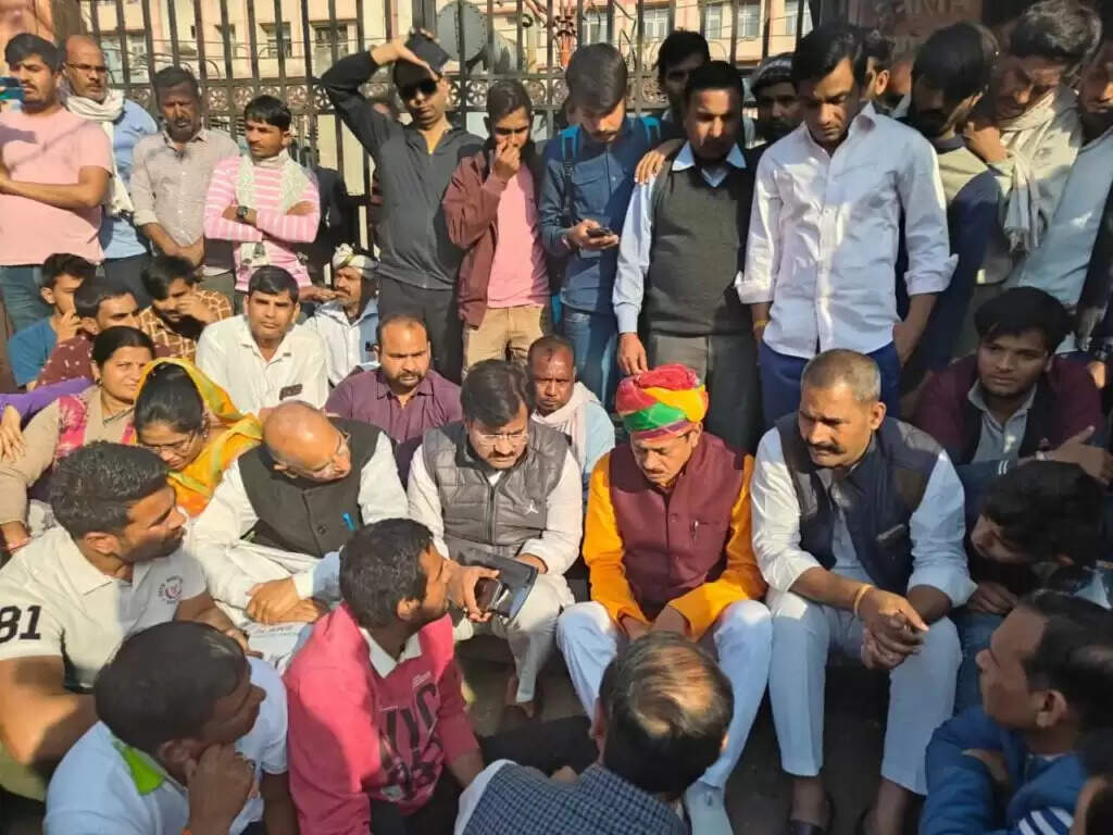 राजस्थान के सबसे बड़े सरकारी हॉस्पिटल एसएमएस का मामला: तीन डॉक्टर एपीओ, नर्सिंग ऑफिसर सस्पेंड