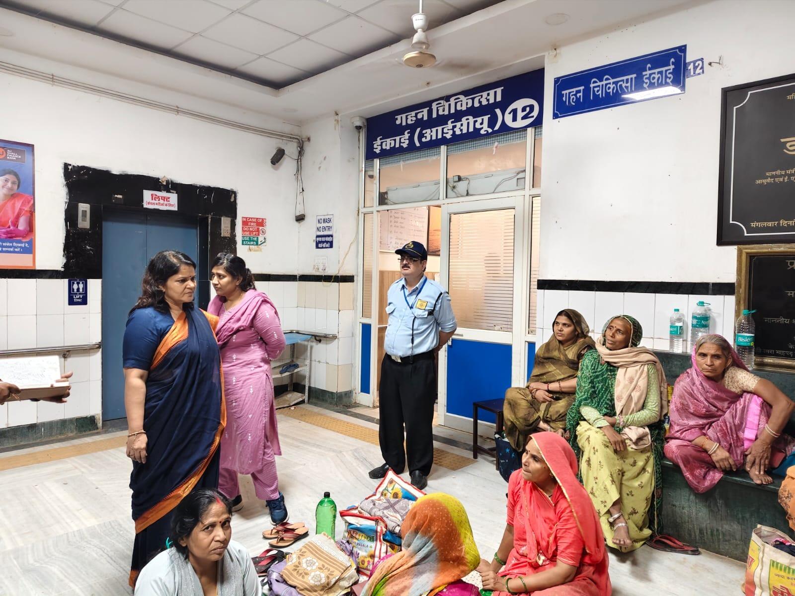 Jaipur : प्रमुख शासन सचिव गायत्री अचानक जनाना हॉस्पिटल पहुँची, बोली- व्यवस्थाएं पेशेंट फ्रेंडली हो