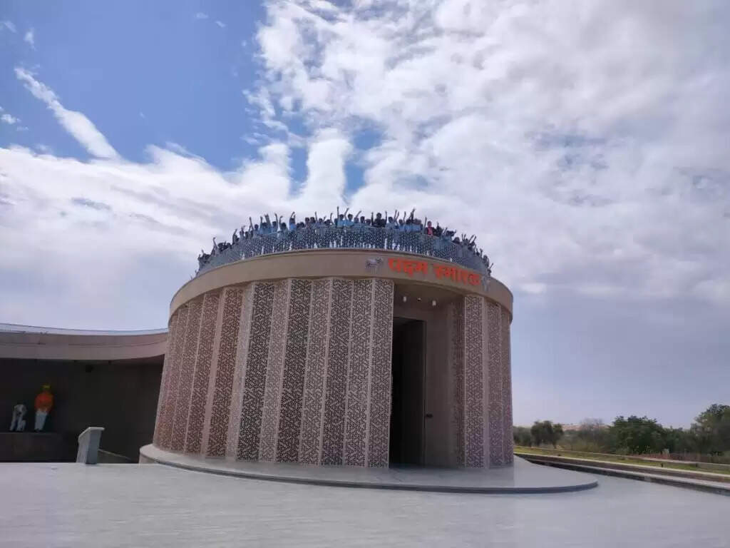 पदम स्मारक के रूप में निर्मित डिजिटल लाइब्रेरी अब राजस्थान में एक पर्यटन स्थल बन चुकी