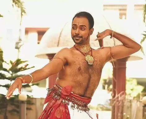 कोलकाता के अमरनाथ घोष कुचीपुड़ी, भरत नाट्यम करते थे, वाशिंगटन यूनिवर्सिटी में फाइन आर्ट्स में मास्टर्स की पढ़ाई कर रहे थे