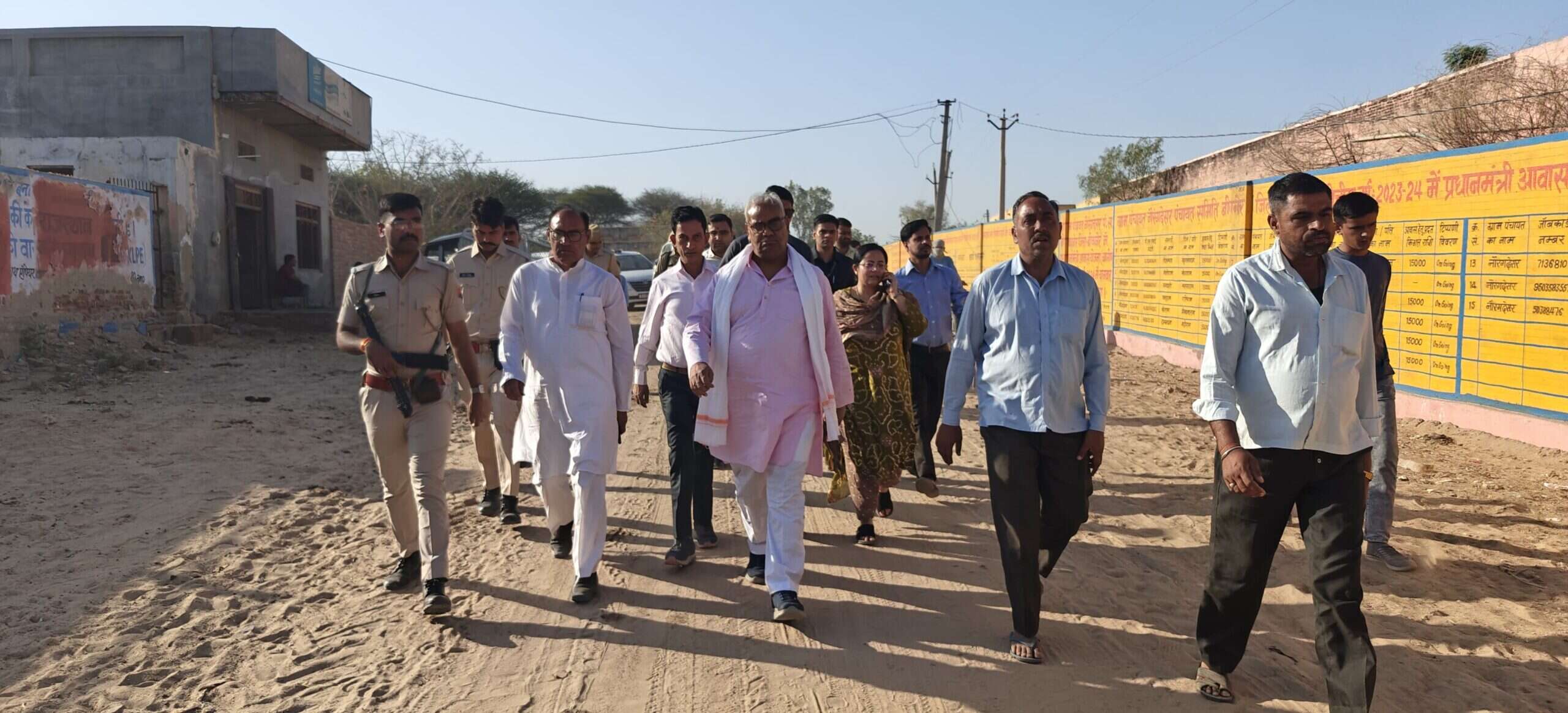 Bikaner : मंदिर के आगे गंदगी देख मंत्री Dilawar इतने भड़के कि 03 सरपंच, 03 VDO को सस्पेंड किया