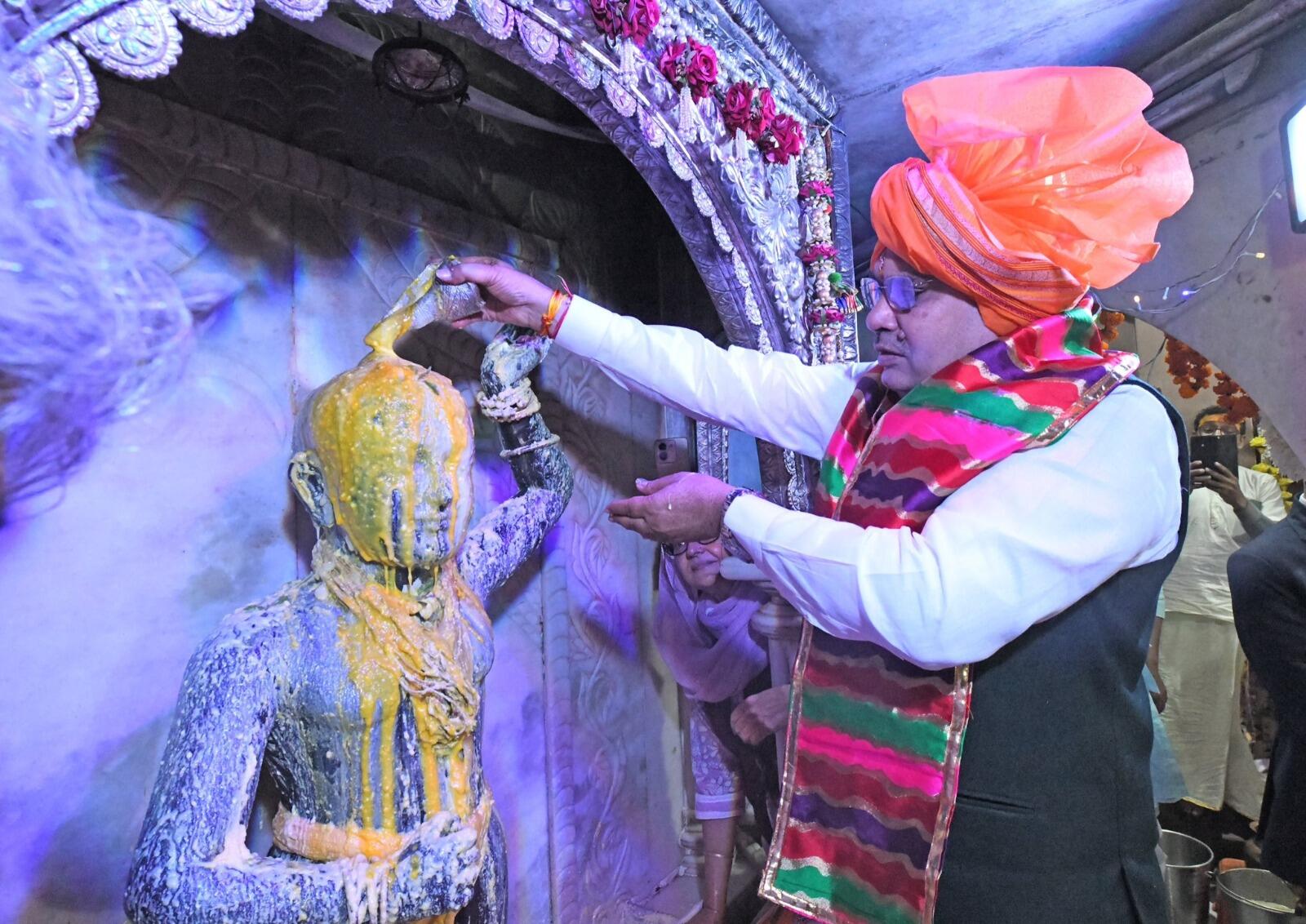 Jaipur : गिरिराज जी के आशीर्वाद से राजस्थान बनेगा समृद्ध प्रदेश: मुख्यमंत्री भजनलाल