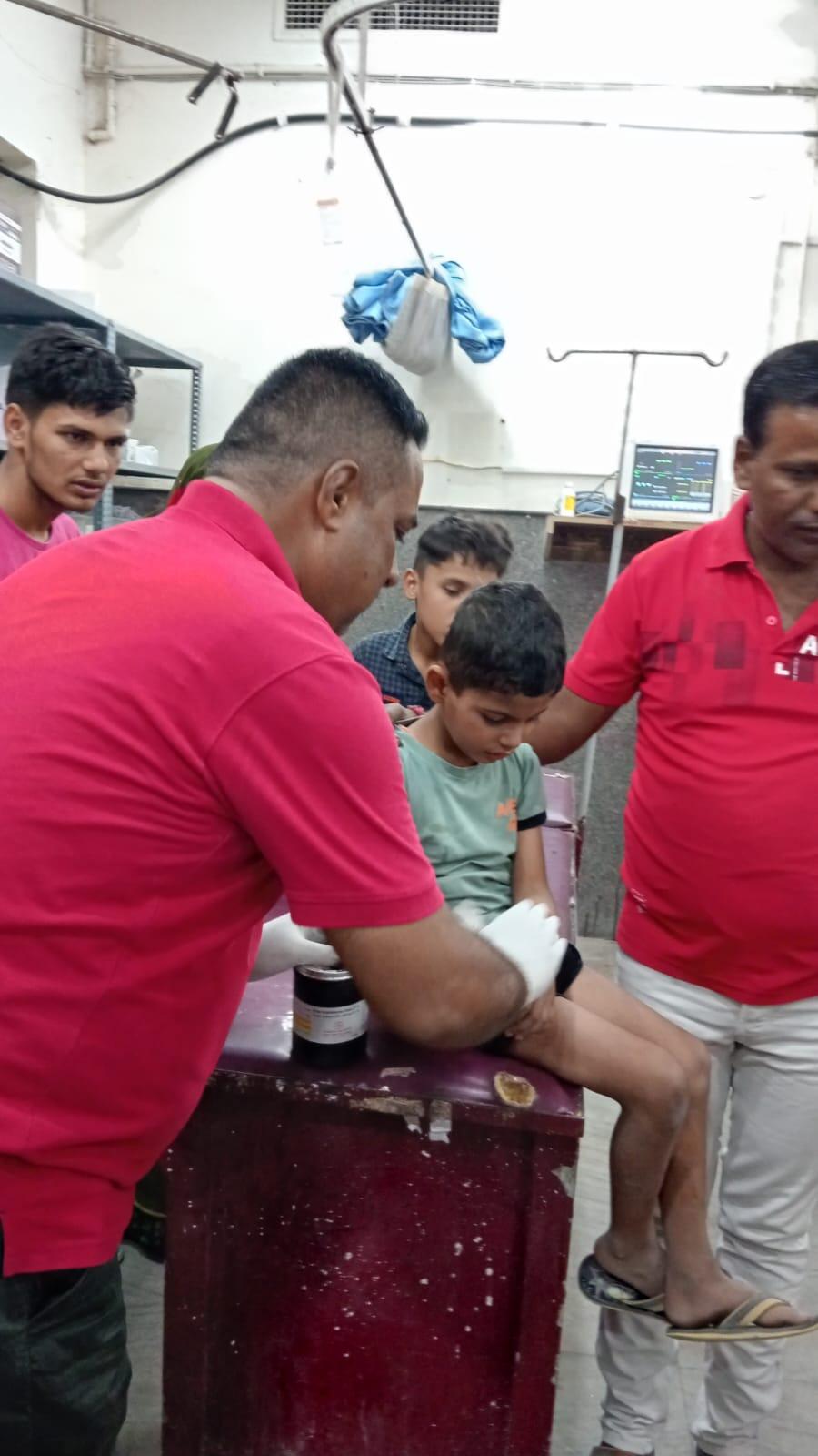 Bikaner : जब हम पूजन कर रहे थे तब ये पटाखों से जलने वालों की सेवा में जुटे थे