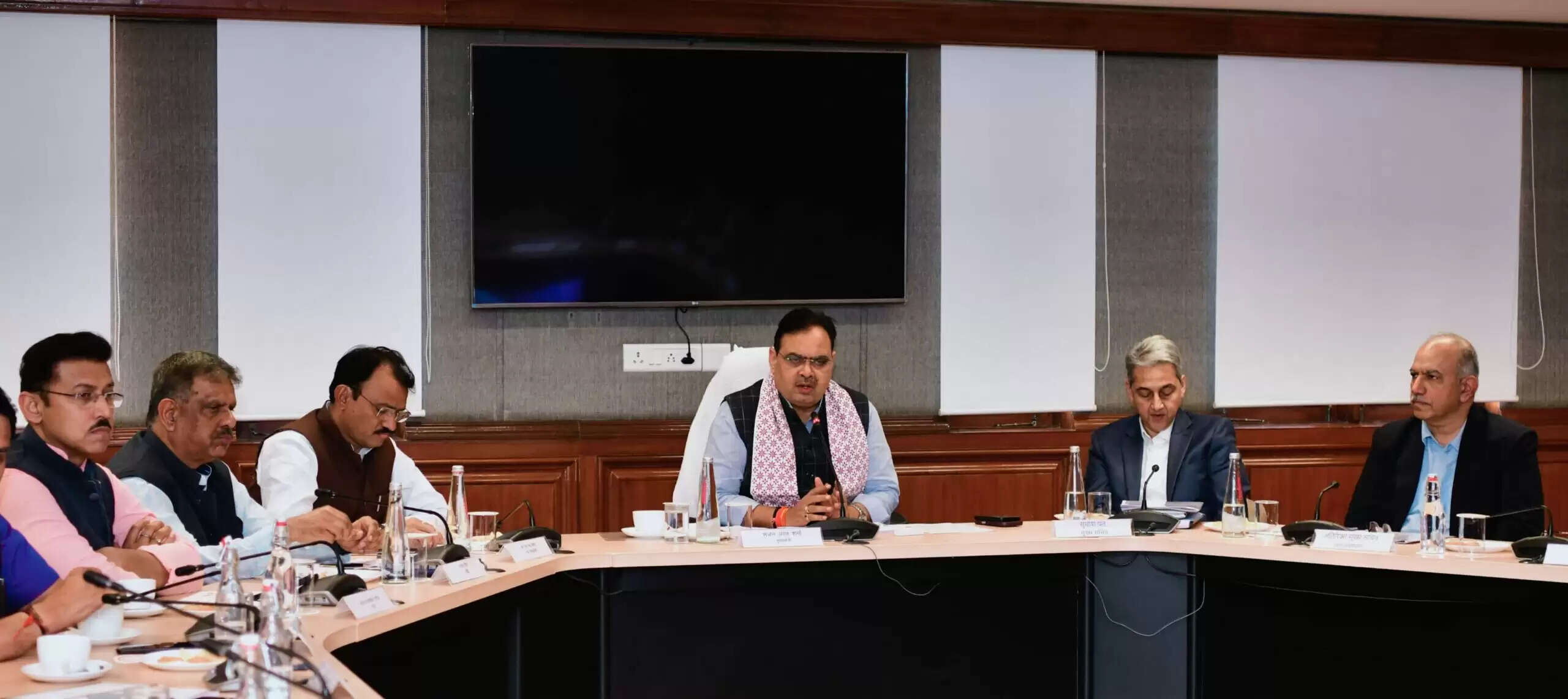 जिलों व ओपीएस पर निर्णय टालना बड़ी जोखिम, भीतर पनप रहा आक्रोश