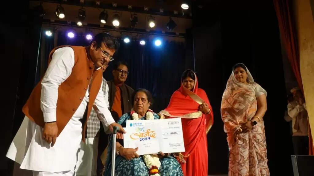 ‘जी..जैसी आपकी मर्जी’ ने रंग-आनंद के आखिरी दिन खूब रंग जमाया
