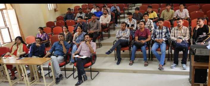 डीन स्टूडेंट्स वेलफेयर व पर्यावरण विभाग द्वारा अक्षय ऊर्जा दिवस पर सेमिनार आयोजित