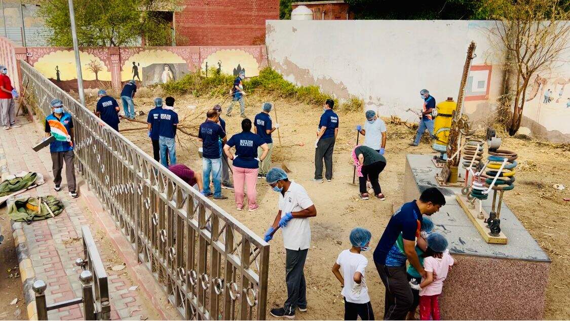 Bikaner : ‘ऑवर फॉर नेशन’ का तीसरा रविवार सफाई को समर्पित, बच्चों-बड़ों ने मिलकर दिखाया स्वच्छता का जज़्बा
