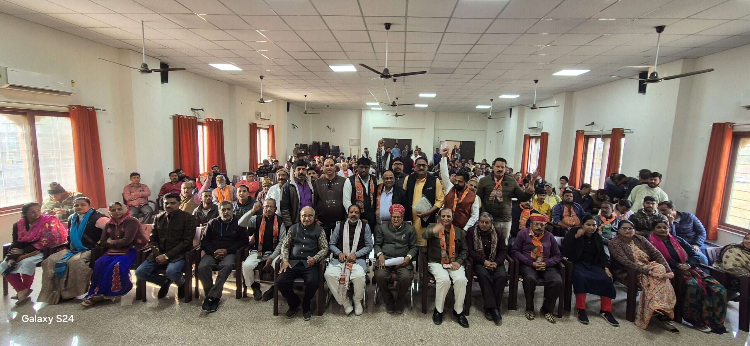 भाजपा: ओंकारसिंह लखावत ने सभी कार्यकर्ताओं से मंडल अध्यक्ष के नाम की पर्चियां ली, जयपुर में खोलेंगे लिफाफे!