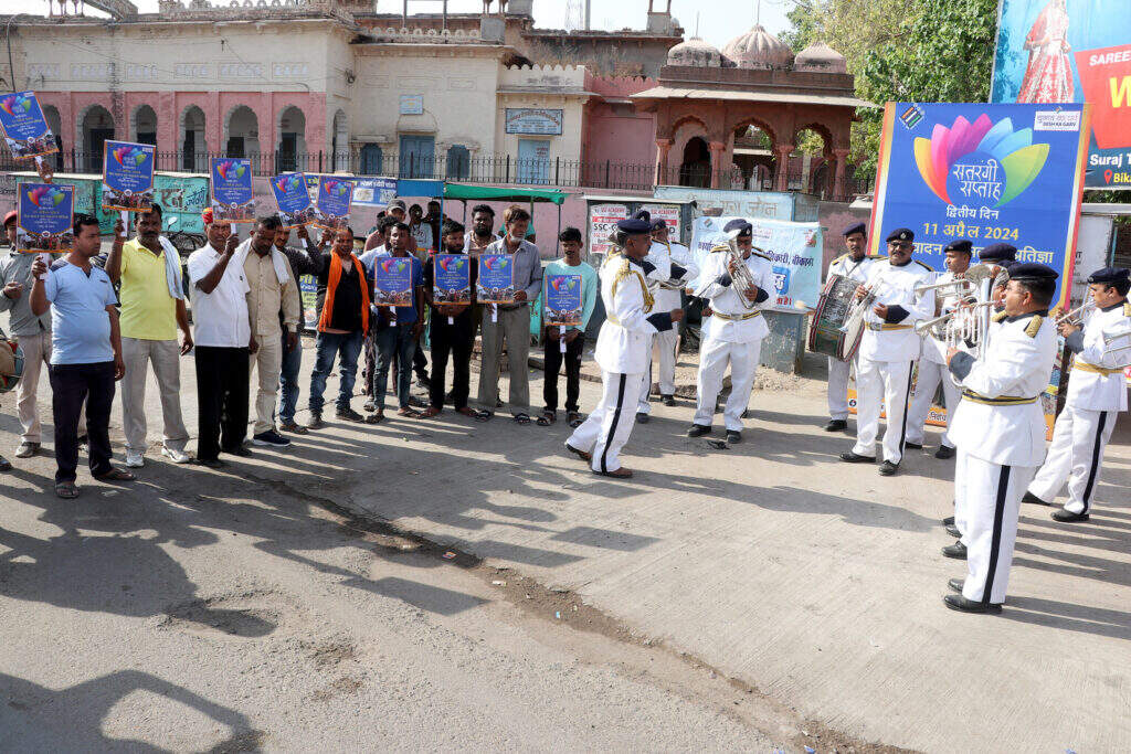 मतदाता जागरूकता : श्रमिकों ने ली शत प्रतिशत मतदान की शपथ