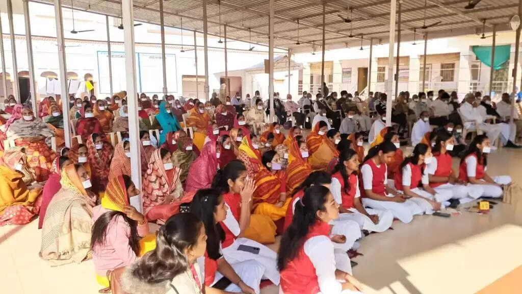 ये मर्यादाएं बंधन मुक्ति का मार्ग : अमृत का पैगाम, शिवत्व का सोपान,आनंद का अवदान