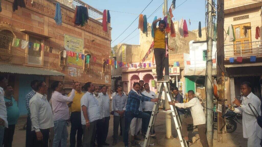 NAGAUR : मारवाड़ मूण्डवा की ह्रदय स्थली चार भुजा चोक में बांधी तणी होली का हुआ आगाज