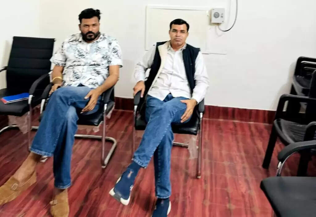 सियाग बोले, यह सरासर सरकार की तानाशाही, मुझे गांव में अपने घर से उठाया, तीन घंटे बेकसूर ही थाने में बिठाया