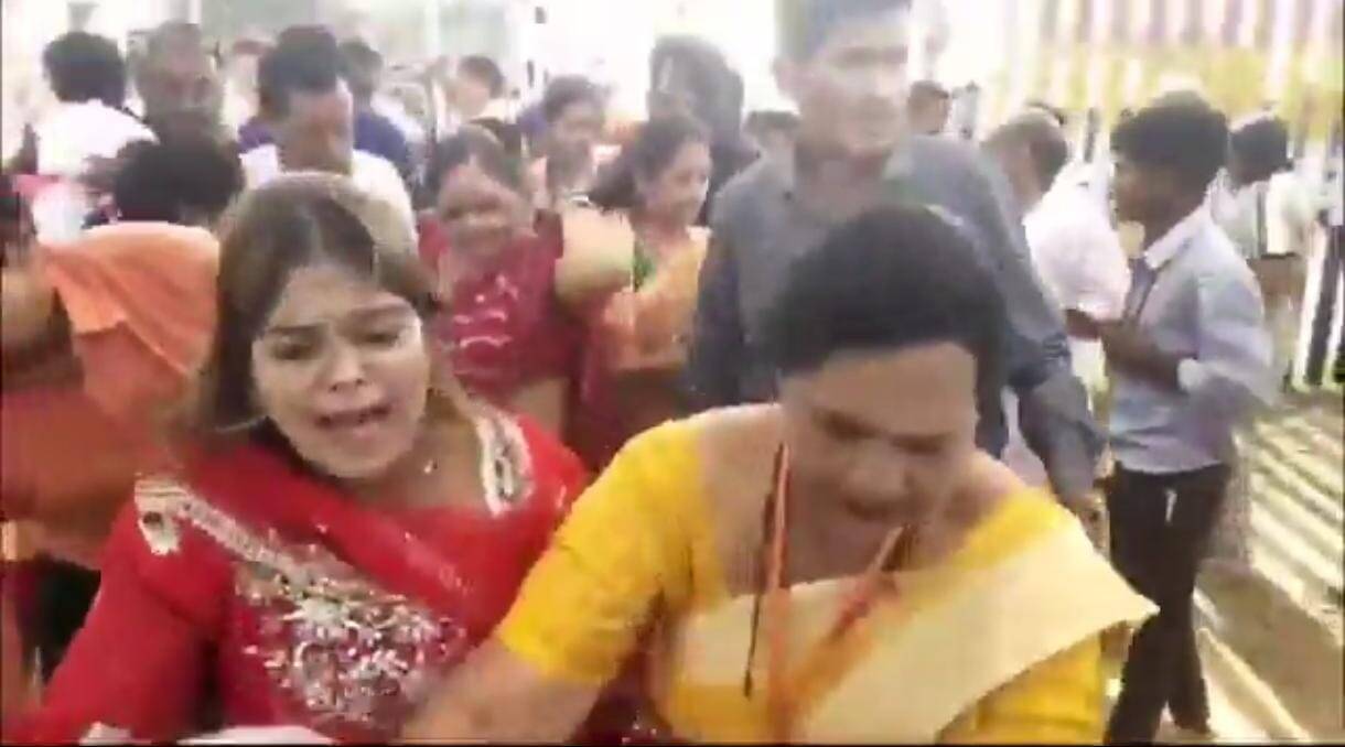 Bhilwada : VIP पास ज्यादा जारी हुए, बैठने की जगह नहीं, वीआईपी गेट पर भगदड़ मची