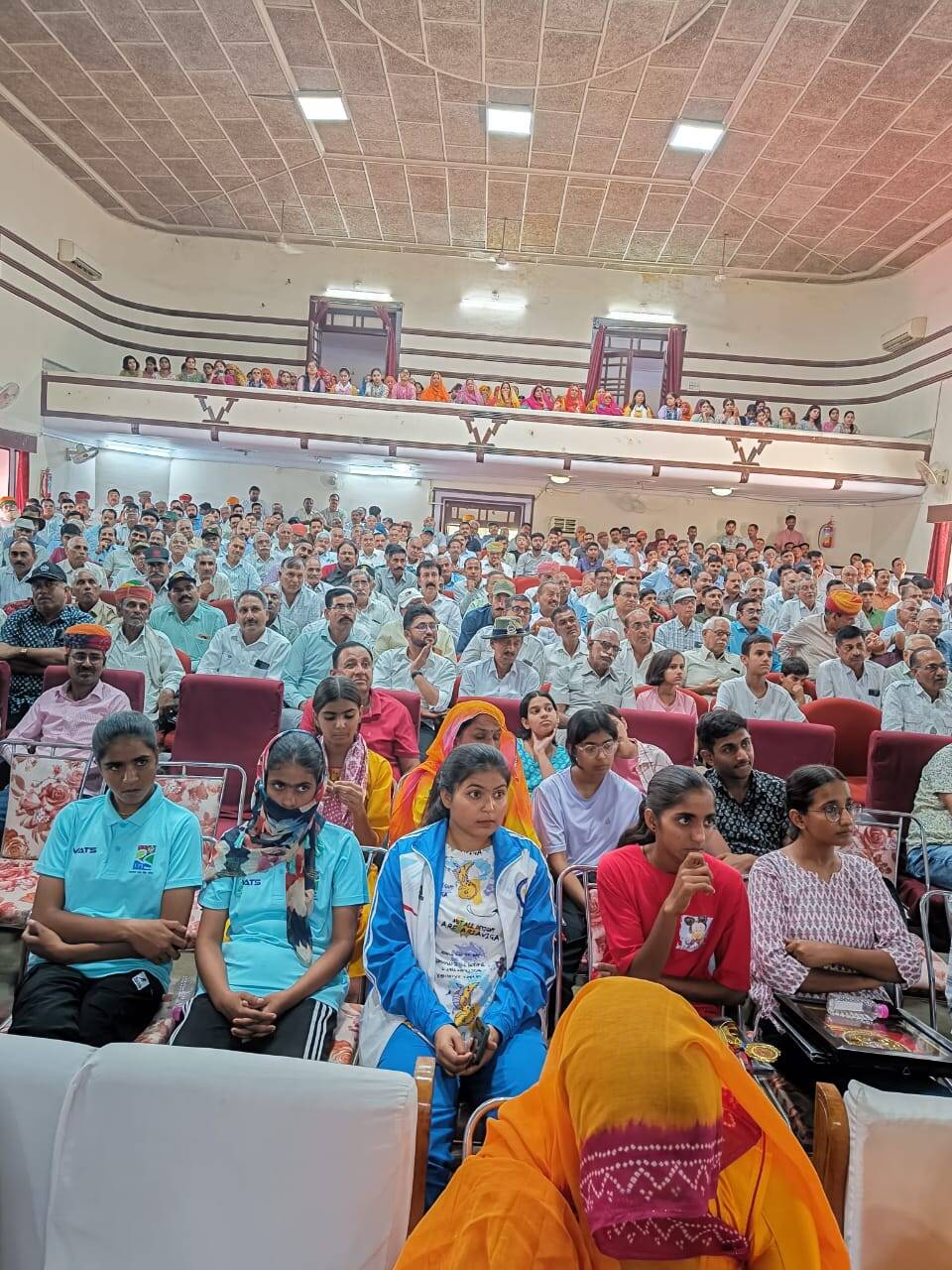किसी भी क्षत्रिय युवा को आर्थिक अभाव में शिक्षा-प्रतियोगिता से वंचित नहीं रहने देंगे