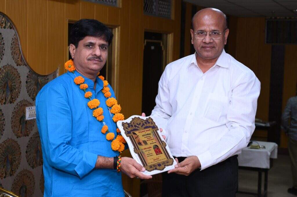 मधु आचार्य ने जीवन के प्रयोजन को समझा और निभाया, सबको समझना चाहिए : डा.चारण